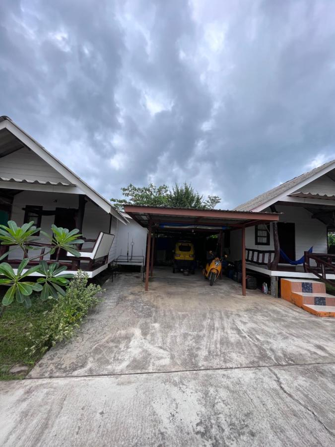Pyramid Bungalow Hotel Ban Laem Sai Exterior foto